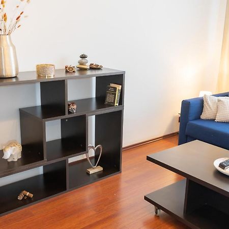 Spacious 2Br Dristor Apartment Bukarest Exteriör bild