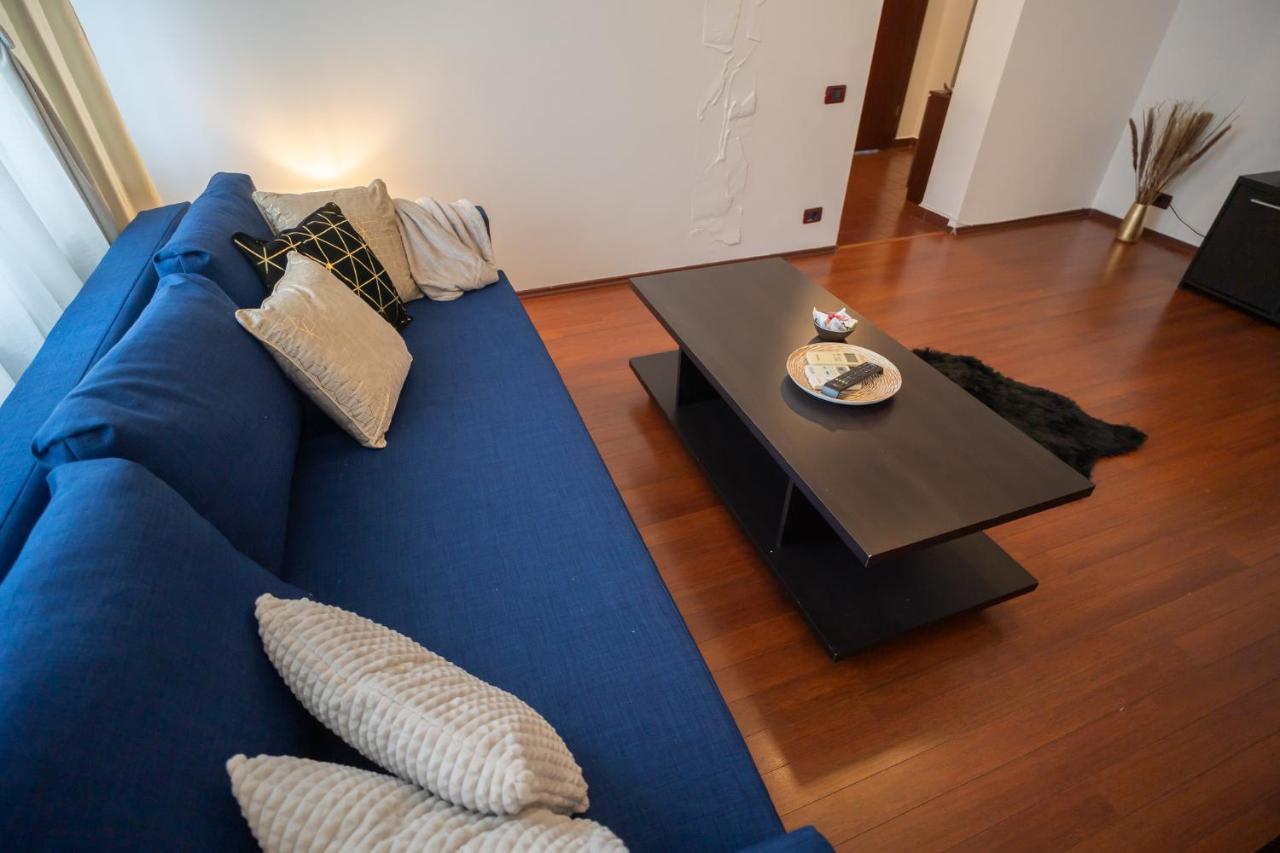 Spacious 2Br Dristor Apartment Bukarest Exteriör bild