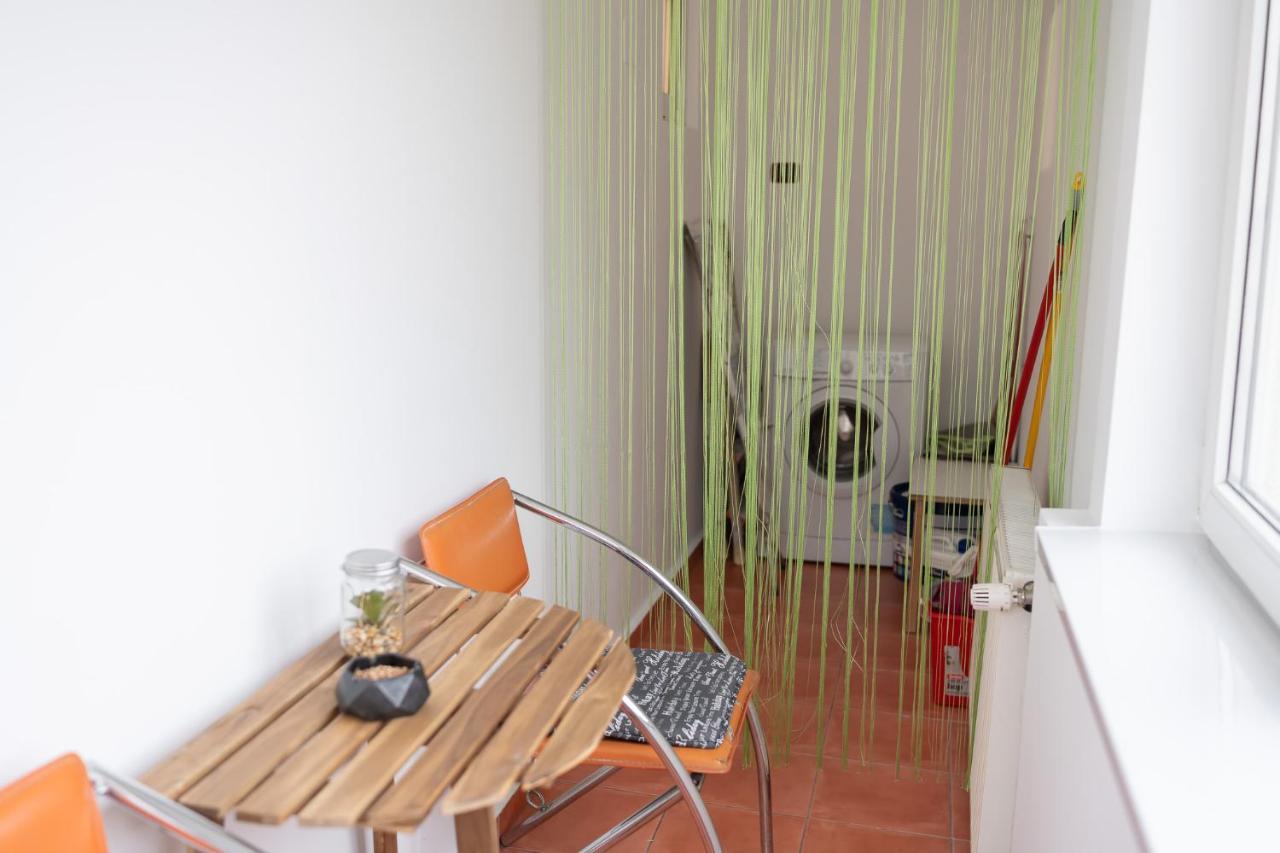 Spacious 2Br Dristor Apartment Bukarest Exteriör bild