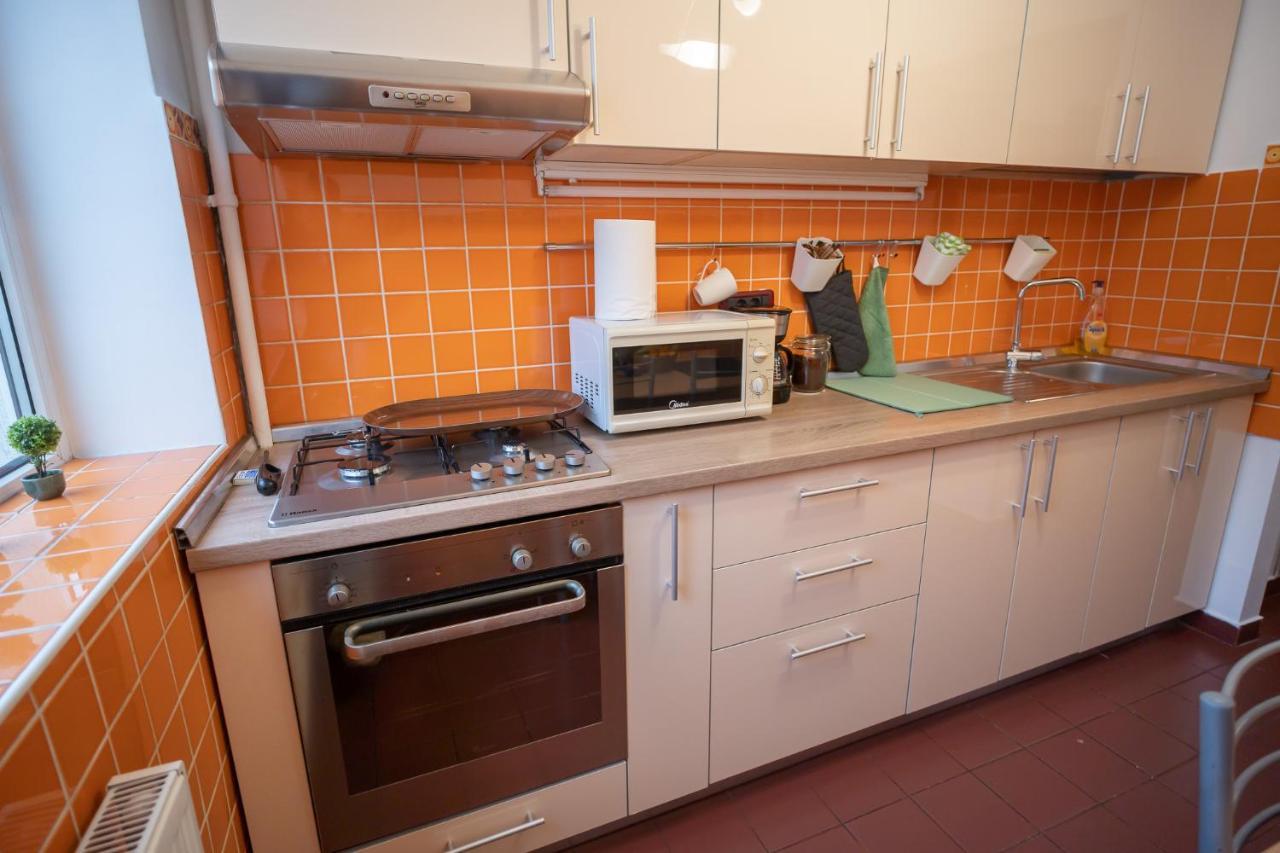 Spacious 2Br Dristor Apartment Bukarest Exteriör bild