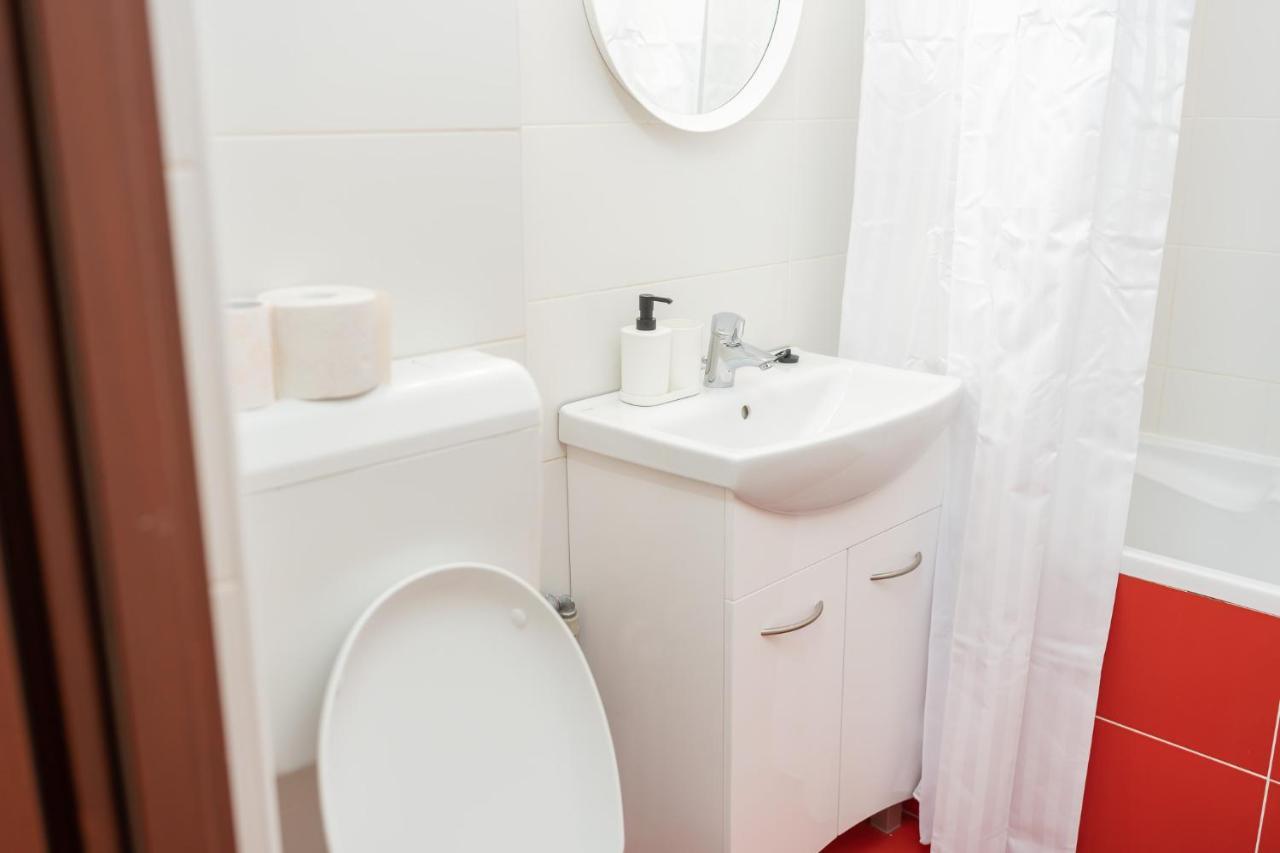 Spacious 2Br Dristor Apartment Bukarest Exteriör bild