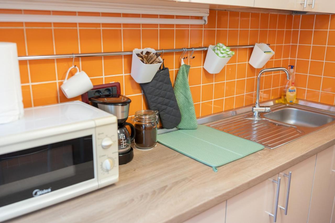 Spacious 2Br Dristor Apartment Bukarest Exteriör bild