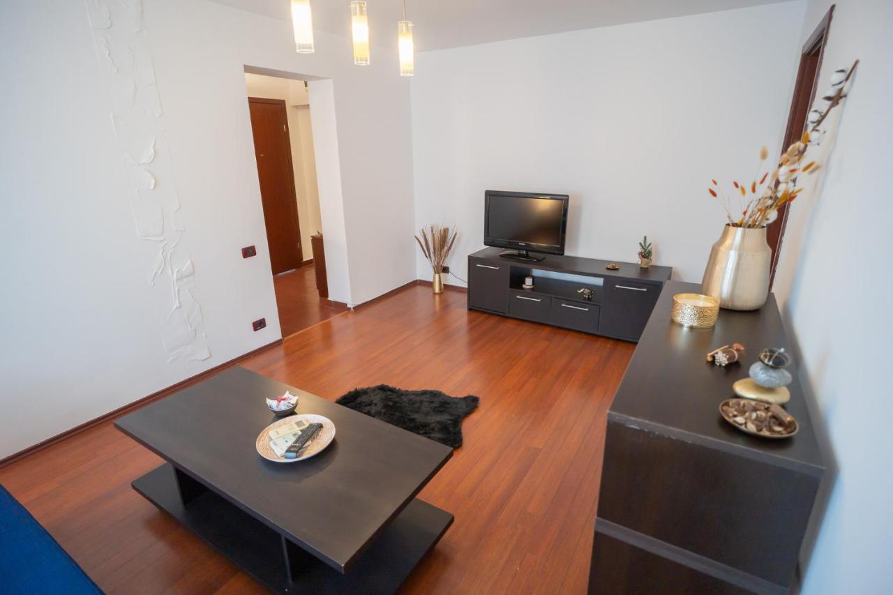 Spacious 2Br Dristor Apartment Bukarest Exteriör bild